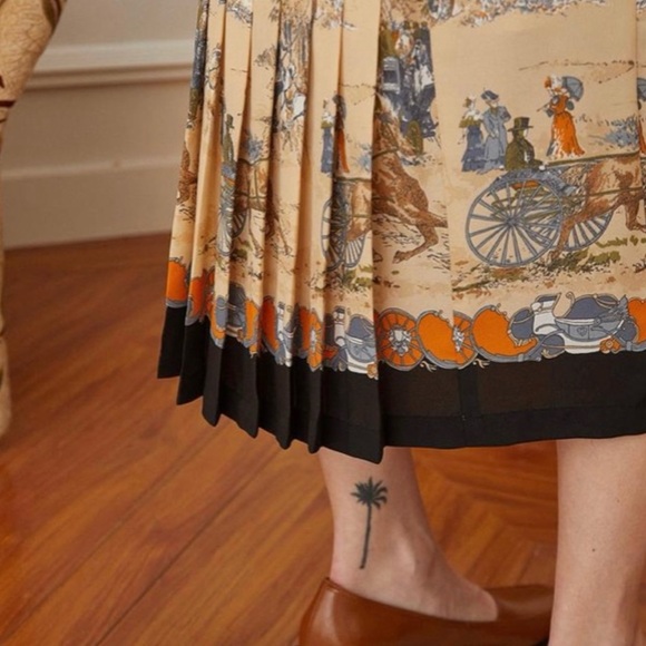 New with tags XS simple retro dress - Picture 2 of 7